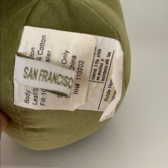 Oi San Francisco Vintage 2000s Green Olive Pillow; dirty martini decor 🫒🍸 - Picture 5 of 6